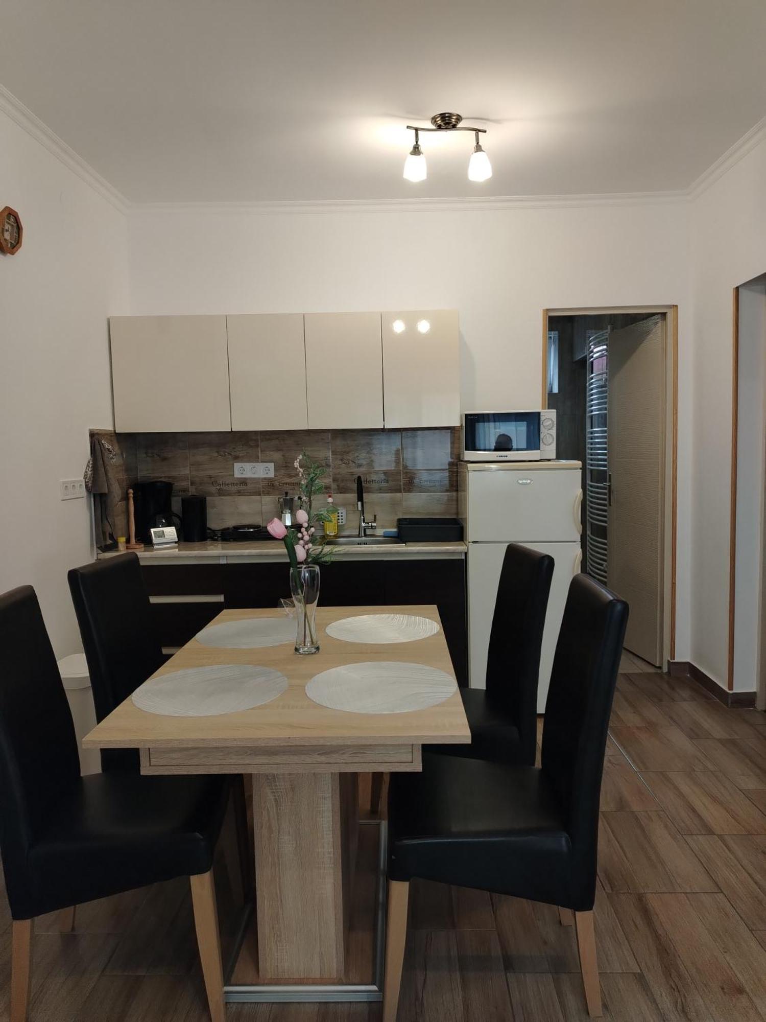 Kaptarko Apartmanhaz Demjén Extérieur photo