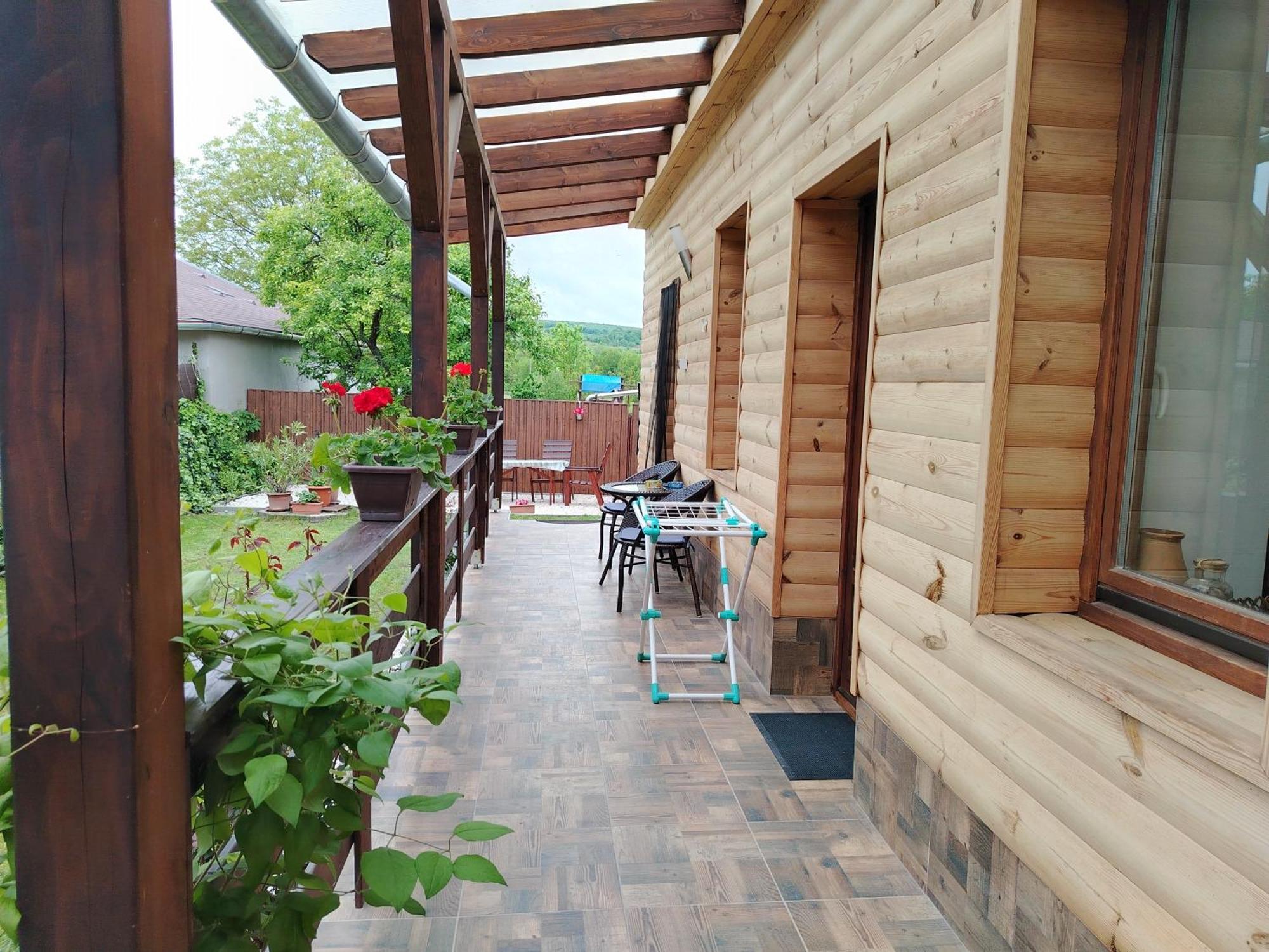 Kaptarko Apartmanhaz Demjén Extérieur photo